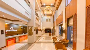 K Park Grand Hotel - Image 2