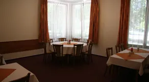 Lazensky Hotel Park - Image 2