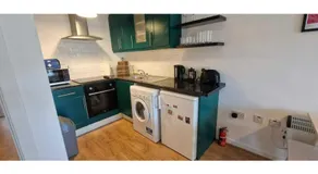 Large 2bd at trendy Portobello Dublin city centre - Image 4