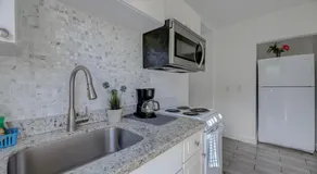Adorable private apartments in the Heart of Miami! - Image 3