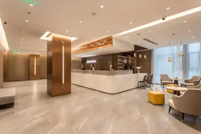 Home Inn Plus Linyi Wuzhou Lake Grand Theater - Image 2