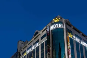 Queentown hotel - Image 3