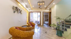 A radiant villa on Ganges with modern amenities - Image 4