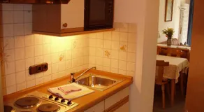 Gästehaus zur Färbe Apartments - Image 5