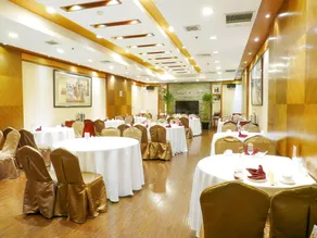 Shaanxi Business Hotel - Image 3