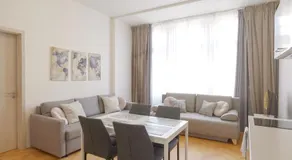 Gold Art Apartments - Image 3