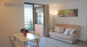 Recently refurbished apartment with sea views. - Image 2