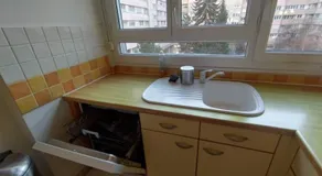 5 mn, 450m walk Metro La Defense, 3 bedrooms, Parking - Image 5