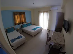 Riviera Rooms - Image 2