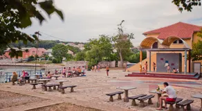 HI Hostel Pula - Image 2
