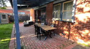 Spacious Private Room in Mckinnon 3 min to Train Station, Cafes and close to Monash Uni - Image 5