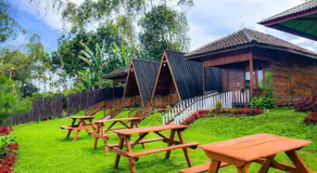 RedDoorz Resort at Hajeka Pangalengan Bandung - Image 4