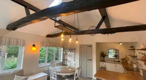 Lavender Lodge - Image 2