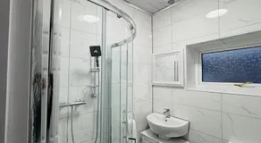 2BR Home Cozy & Comfortable Stay in Accrington - Image 2