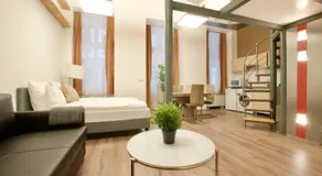 St. King 1 by Hi5 Apartments - Image 2