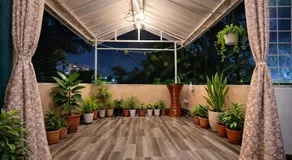 cozy room with balcony - Image 3