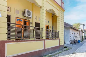 SN Guest House near Trans Studio Mall Bali - Image 3