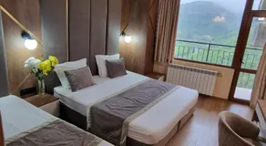 Lucky Hotel - Image 2