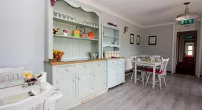 Coral Gables Guesthouse & Campsite - Image 4