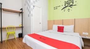RedDoorz @ Darmo Surabaya - Image 5
