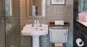 The Cholmondeley Arms - Image 3