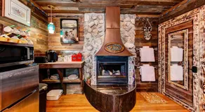 The Oasis on Eisenhower - Image 3