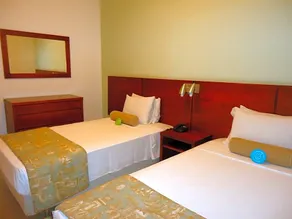Apartamento completo ao lado da praia de COPACABANA, 2 quartos , andar alto , sala enorme, ar cond, ,wifi, tv smart, pauloangerami NSC109 - Image 4