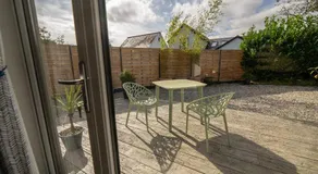 Olverstone Lodge, a beautiful Cornish lodge with wood burner & garden - Image 5