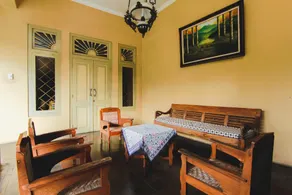 Griya Batik Giri Sekar Homestay Syariah - Image 3