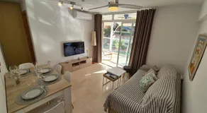 Ideal familias en urbanización de lujo a 600m de la playa Levante con Wifi, AC y Parking - Image 2