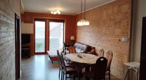 Apartmán v dřevěném domě - Image 2