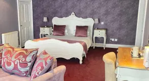 The Vine Hotel, Skegness - Image 2