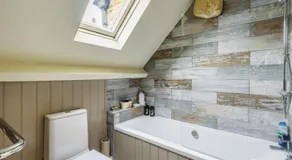 Hornes Cottage - Image 2