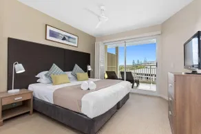 North Facing 2bed2bath-Large Sunny Balcony *WIFI* - Image 2