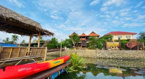 Hidden Holiday House - Image 5