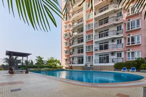 Chateau Towers Apartment - Image 4