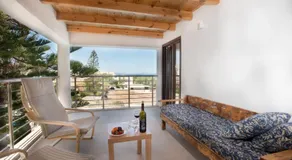 Houmeli Maisonettes & Apartments - Image 3