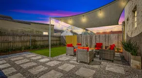 Private 2BR in Uptown by Hosteeva - Image 3