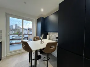 Amazing London House for Groups - Image 3