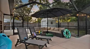 Family home w private pool & putting green - Image 3