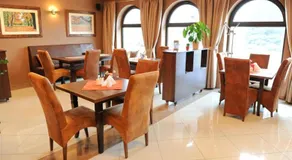 Hotel Vis a Vis Łańcut - Image 2