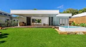 Navy'S By The Beach - Rainbow Shores. Pool. Walk to beach - Image 5