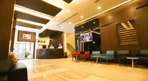 Paris Plaza Hotel - Image 3