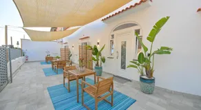 Chiaia Di Rose Rooms & Apartment - Image 2