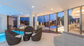 Caneiros Luxury House & Suites - Image 2