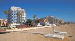 Sunday's Beach - Image 5