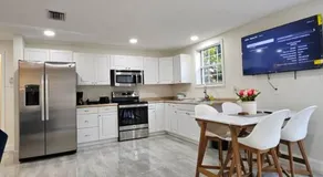 Cozy Two Bedrooms Apartment in Valrico - Image 3