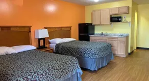 Lariat Motel - Image 2
