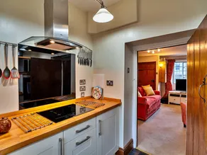 Cottage in Stogursey near Quantock Hills - Image 3
