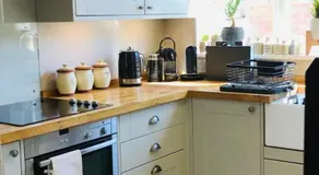 Newly Renovated 5 Star Cosy-Up Romantic Cottage Longleat & Centre Parcs 5 min - Image 5